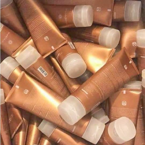 Sunless Tanner - Picture 2 of 7